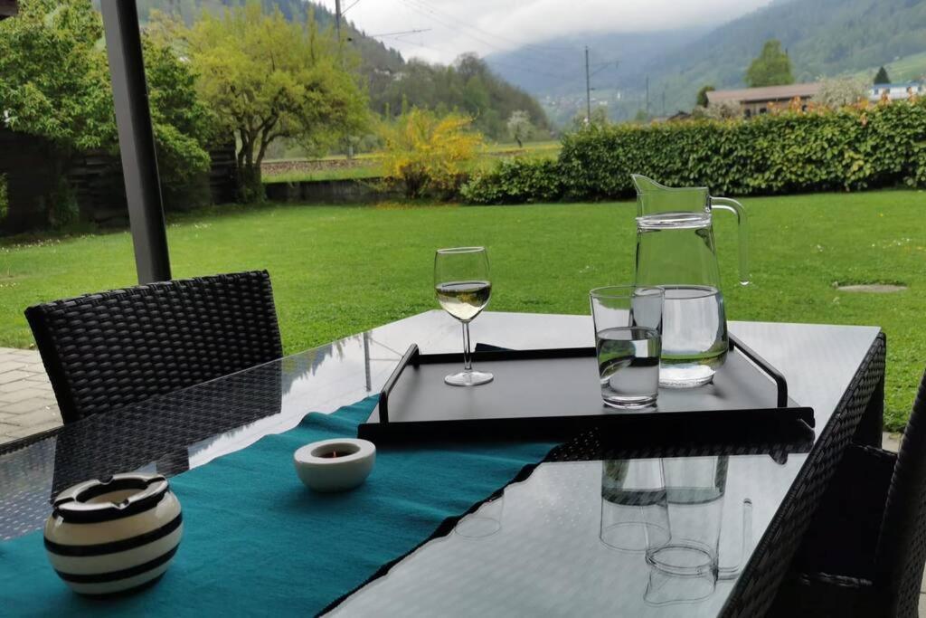 Schones Kleines Studio Mit Sitzplatz, Mitten Im Prattigau Jenaz Exteriér fotografie