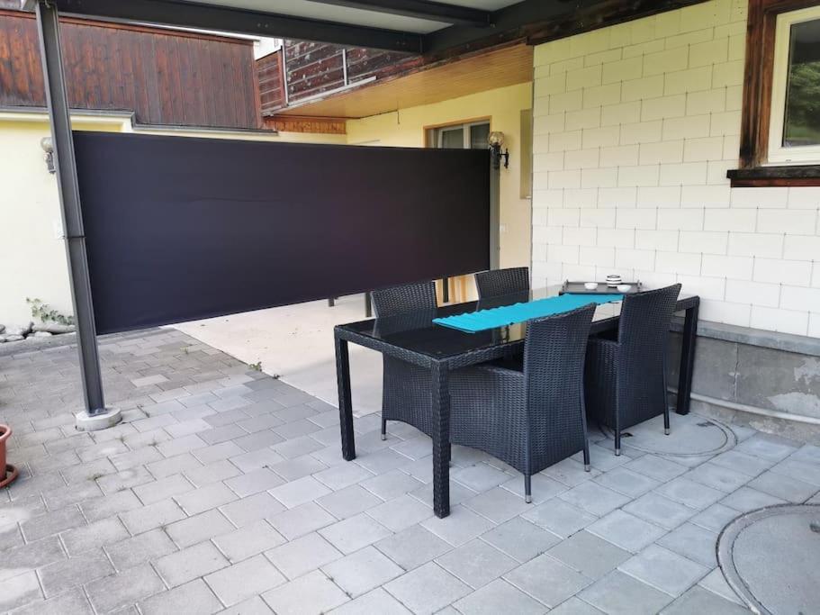 Schones Kleines Studio Mit Sitzplatz, Mitten Im Prattigau Jenaz Exteriér fotografie