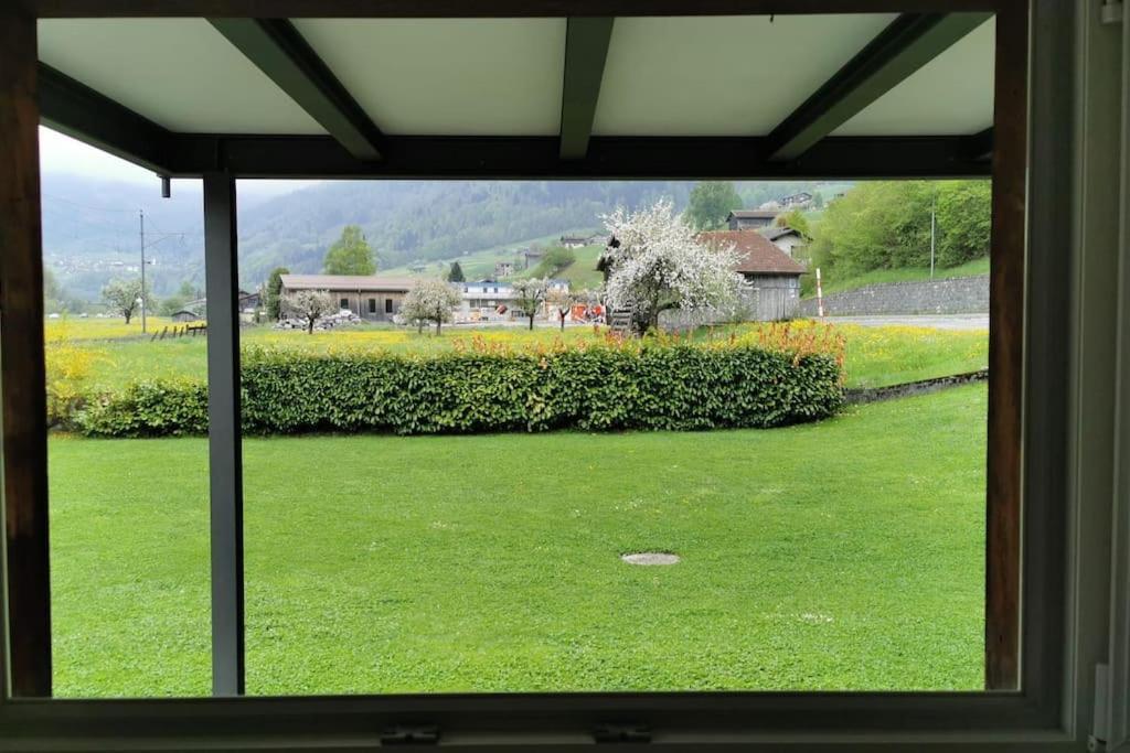 Schones Kleines Studio Mit Sitzplatz, Mitten Im Prattigau Jenaz Exteriér fotografie
